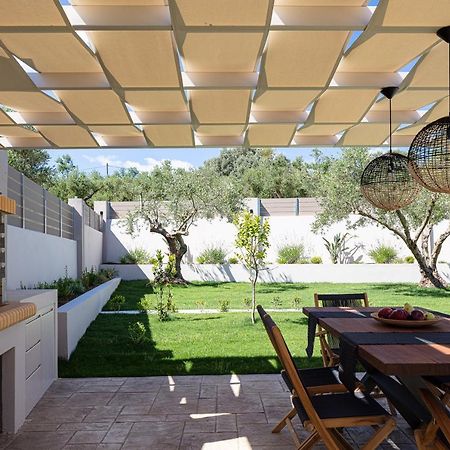 Koin Villa Sunrise, With Heated Pool & Whirlpool Perama  외부 사진