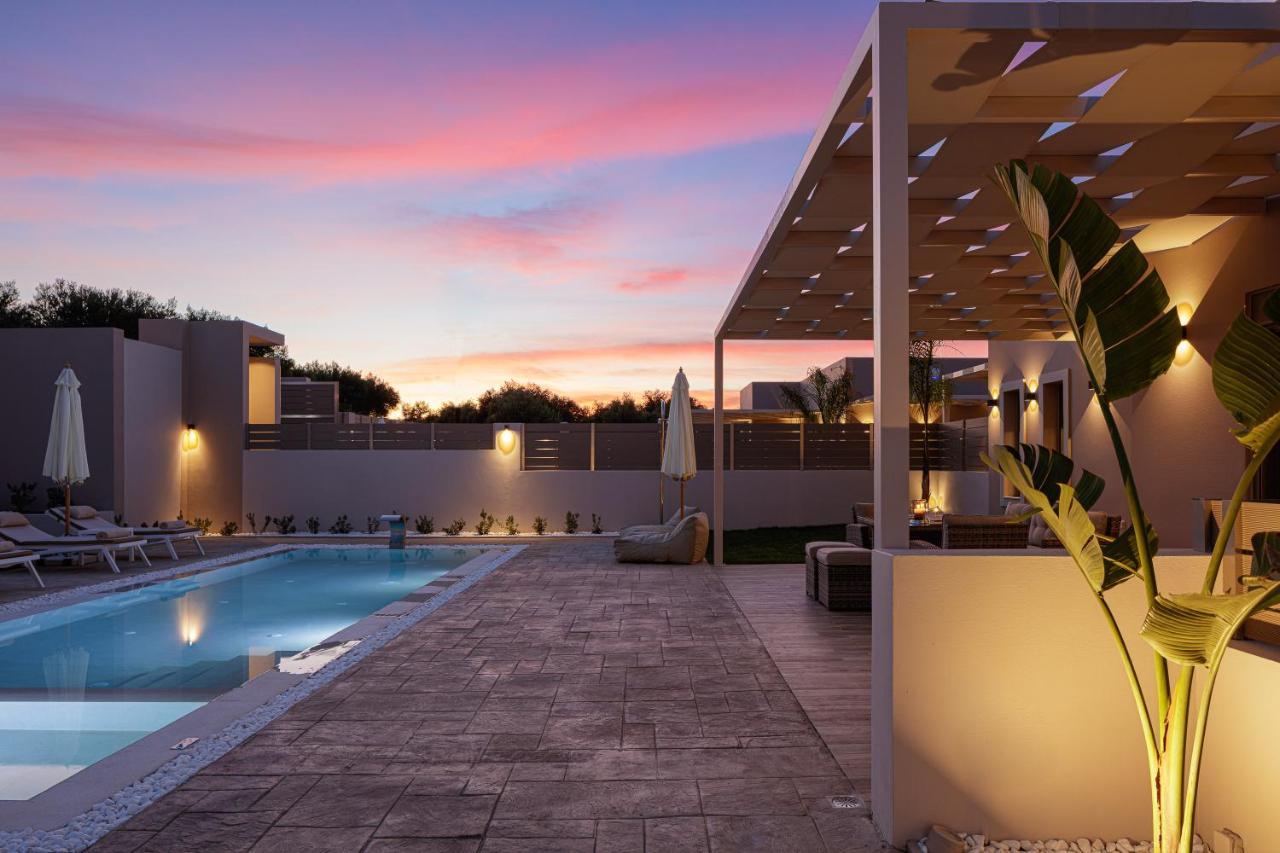 Koin Villa Sunrise, With Heated Pool & Whirlpool Perama  외부 사진