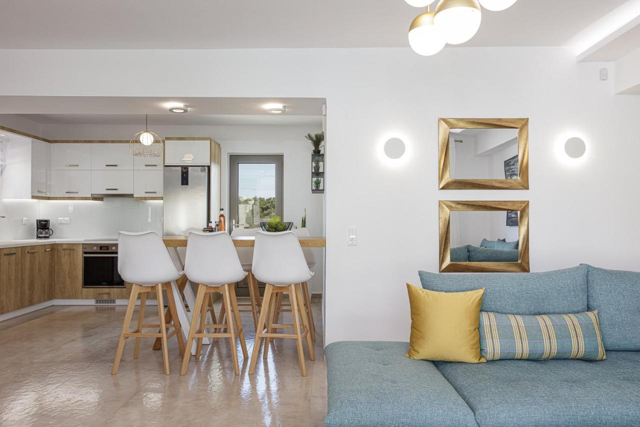 Koin Villa Sunrise, With Heated Pool & Whirlpool Perama  외부 사진