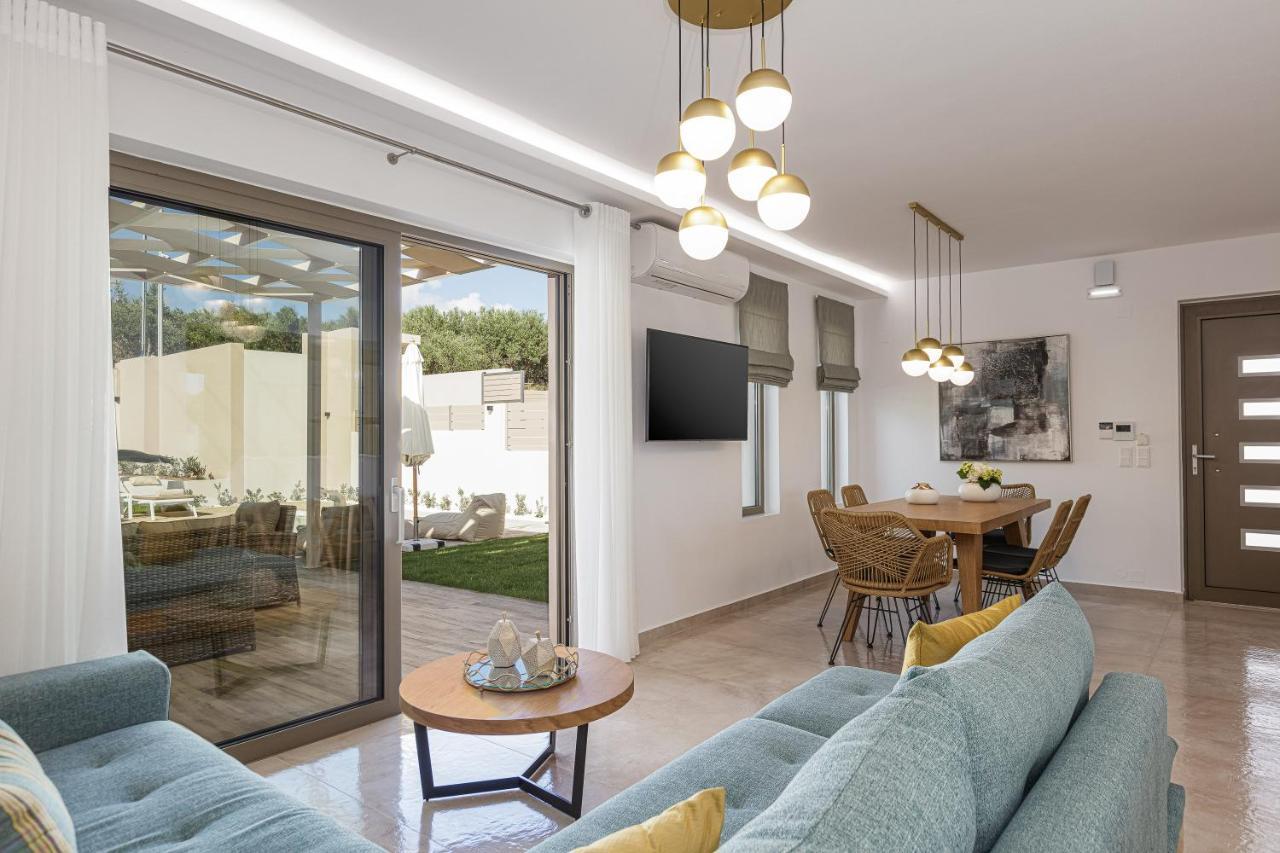 Koin Villa Sunrise, With Heated Pool & Whirlpool Perama  외부 사진