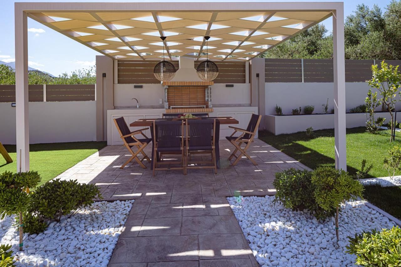 Koin Villa Sunrise, With Heated Pool & Whirlpool Perama  외부 사진